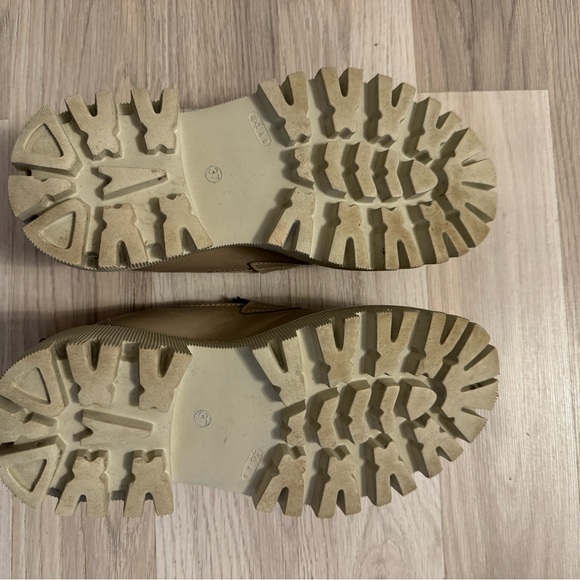 Nila & Nila warm chunky loafers. - Picture 4 of 4